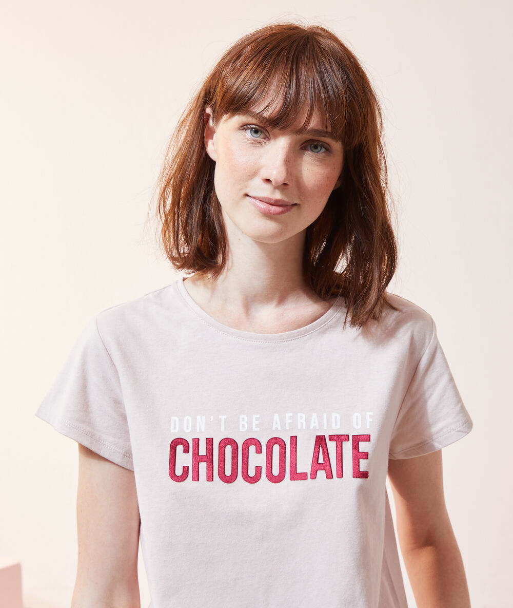 Camiseta 'chocolate' rosa.