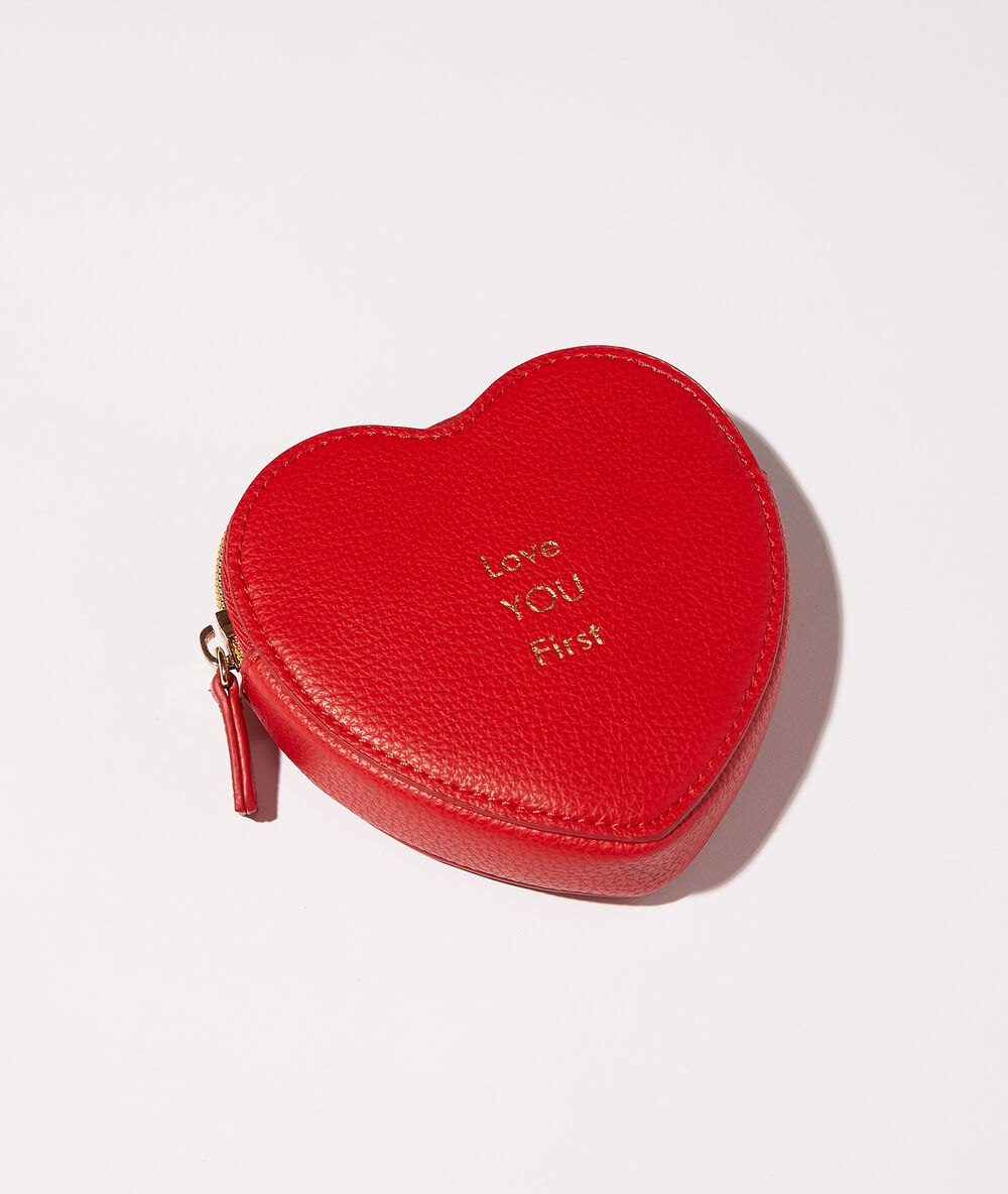 Monedero corazón rojo.