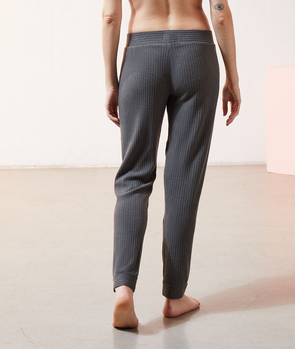Pantalón canalé Pantalón canalé ;${refinementColor}