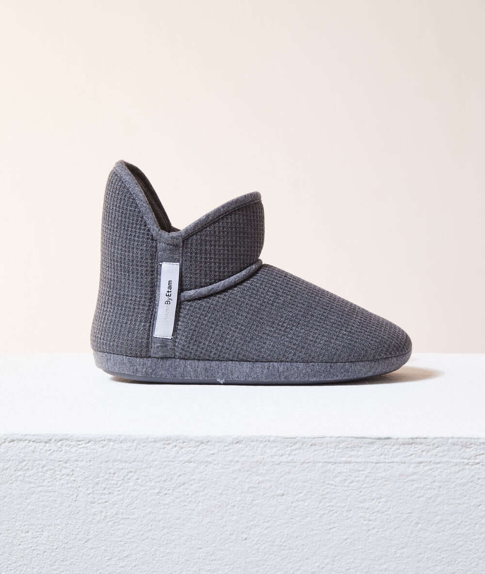 Chaussons bottines anthracite.