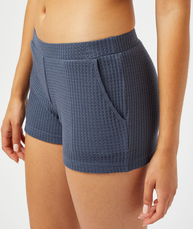 Pantalón corto, tejido canalé azul.