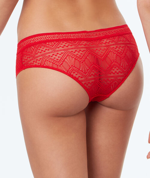 Braguita brasileña de encaje rojo.