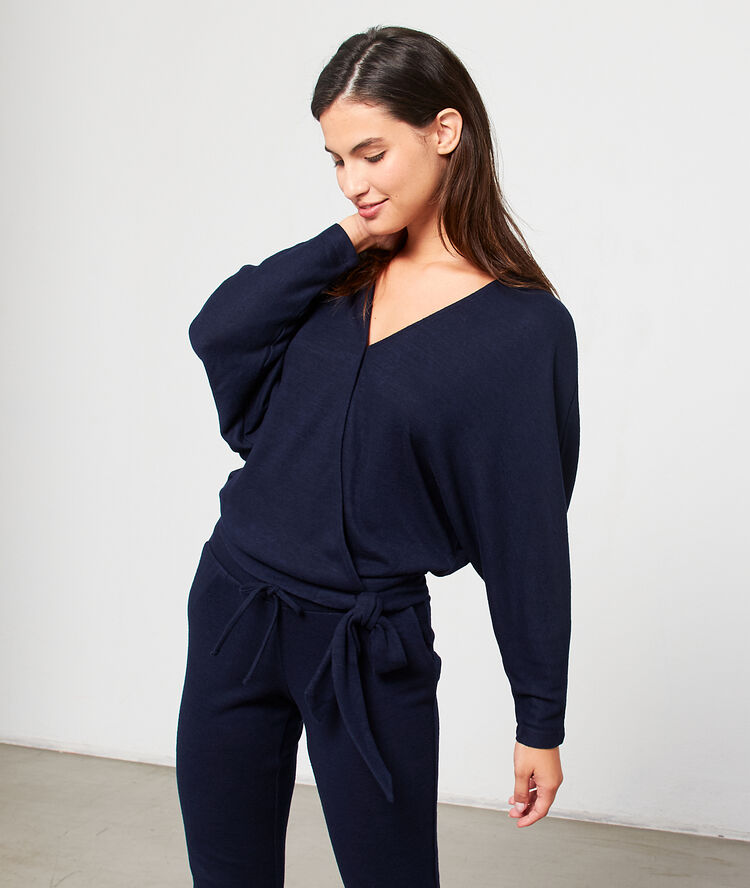 Pantalón liso anudado azul marino.