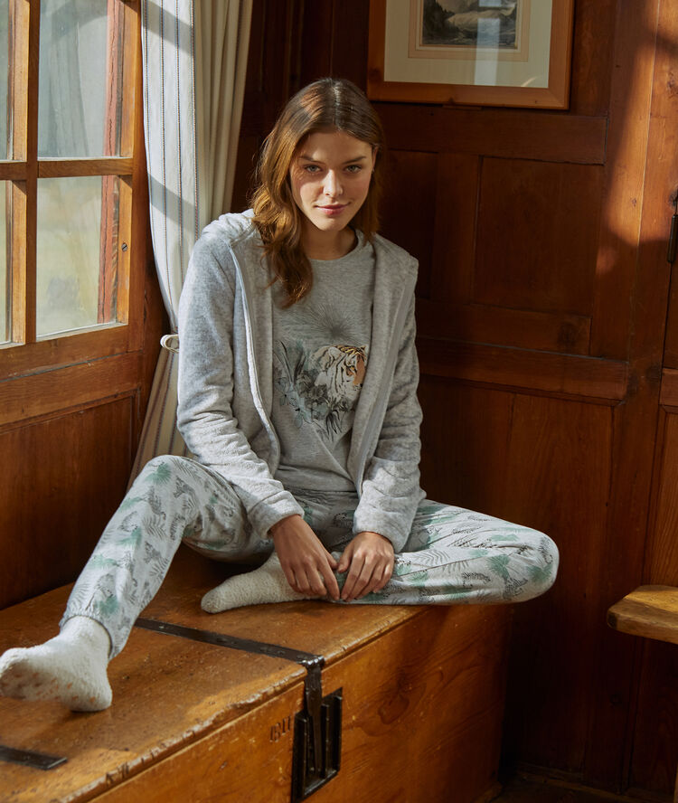 Chaqueta con capucha y cierre con cremallera c.gris.