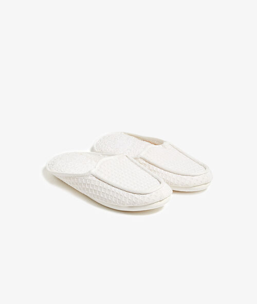 Zapatillas estampado relieve Zapatillas estampado relieve