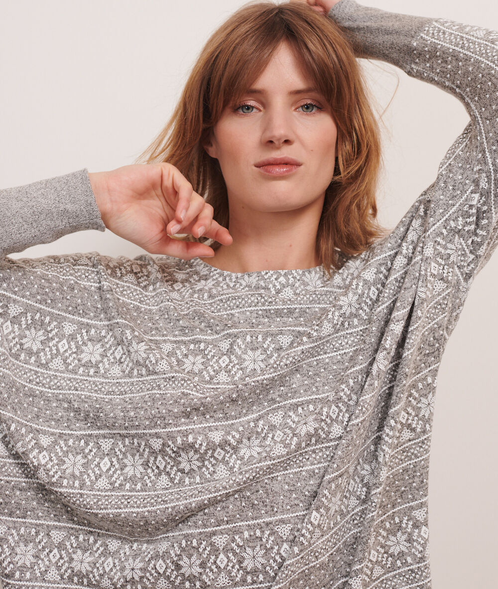 Chemise de nuit imprimée jacquard gris.
