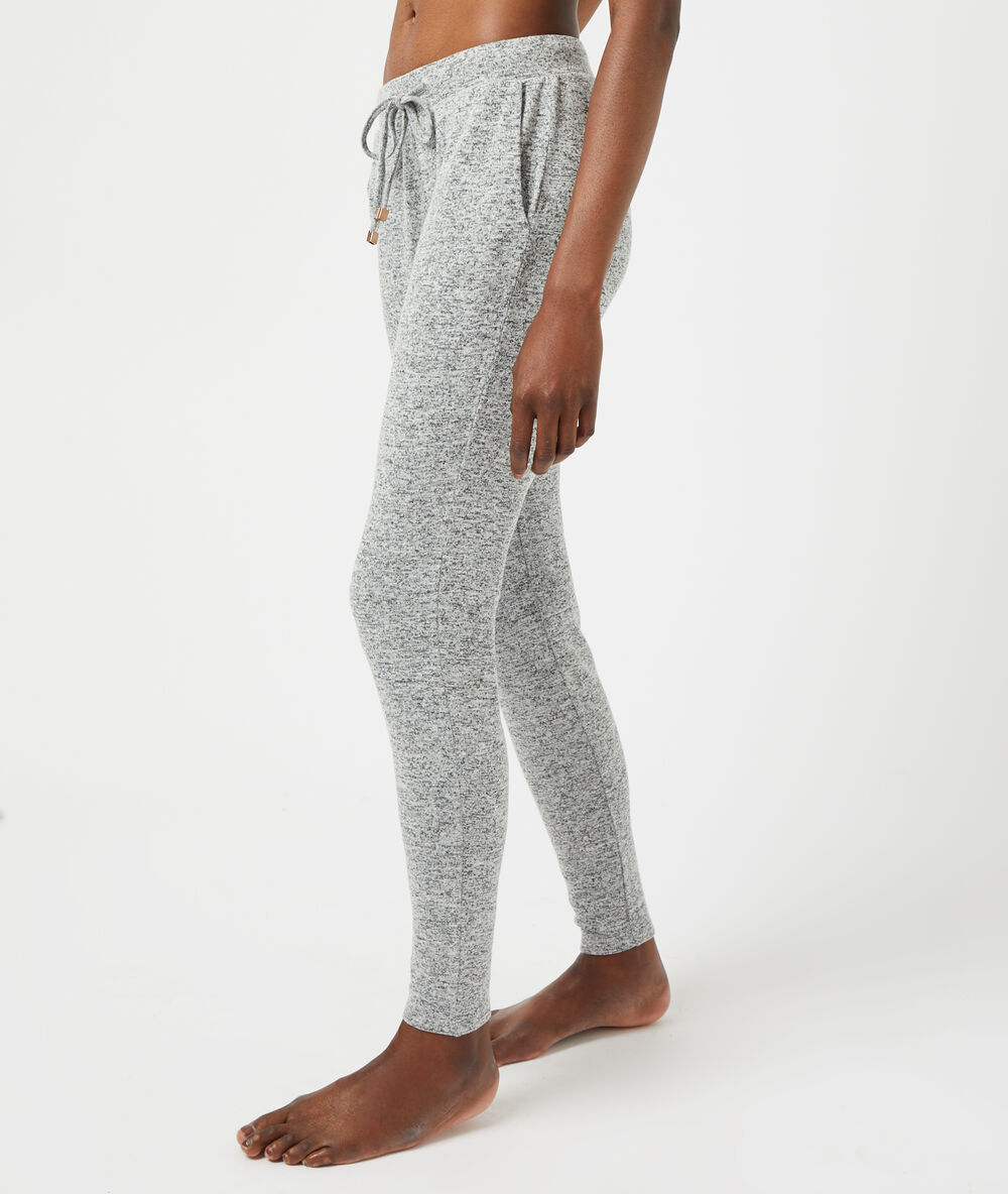 Pantalón liso c.gris.