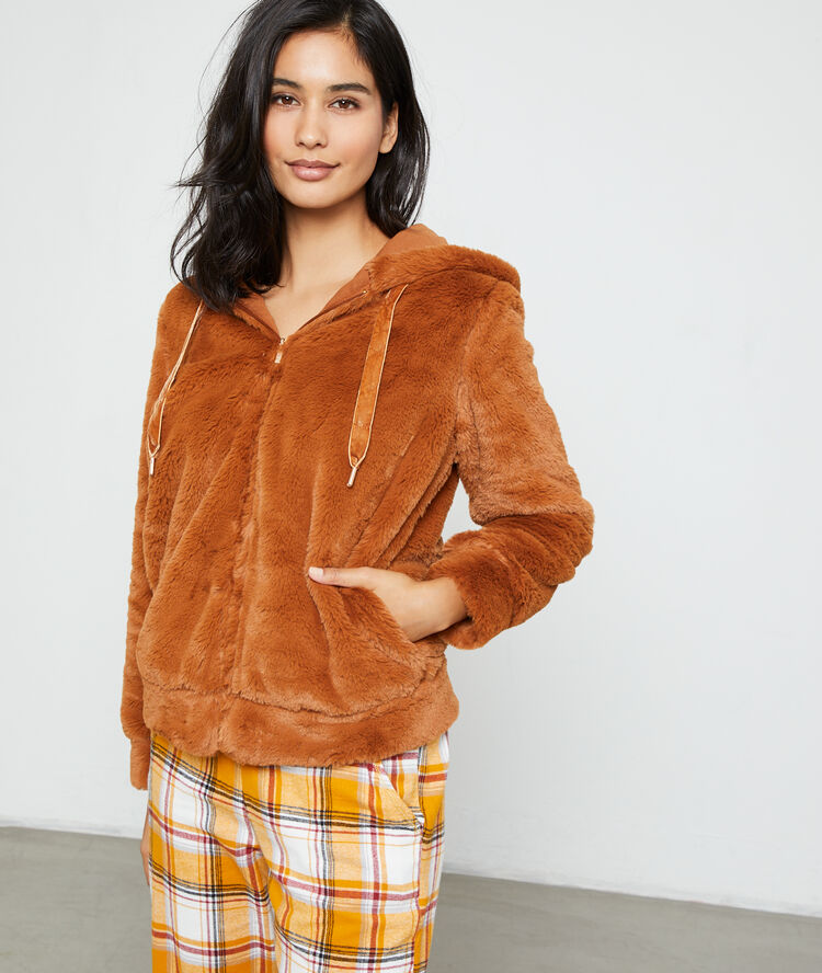 Chaqueta tejido peluche terracota.