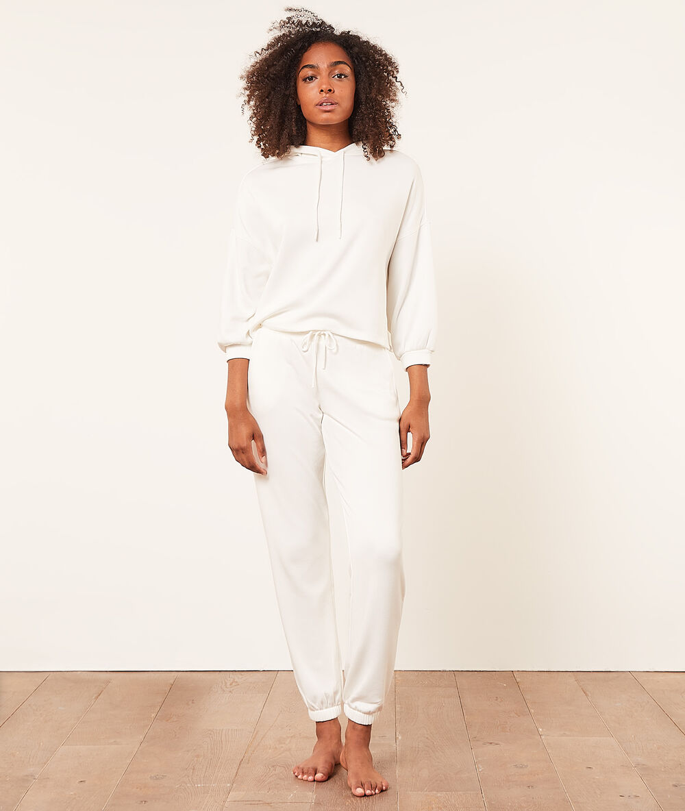 Pantalón jogger crudo.