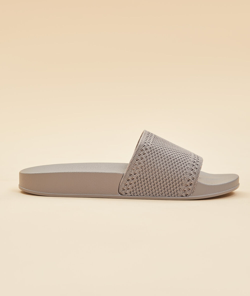 Zapatillas tipo chancla c.gris.