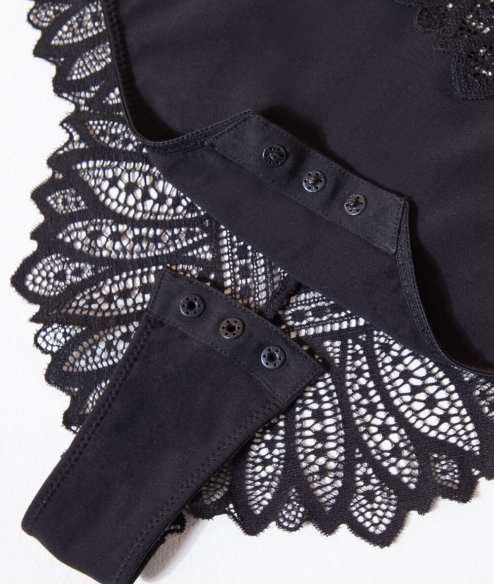 Body en dentelle noir.