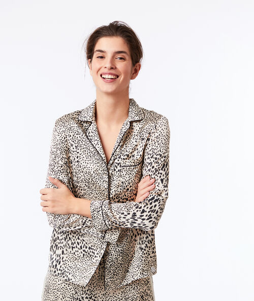 Camisa pijama estampado de leopardo crudo.