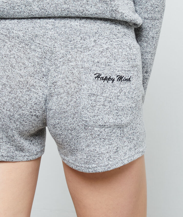 Short gris.