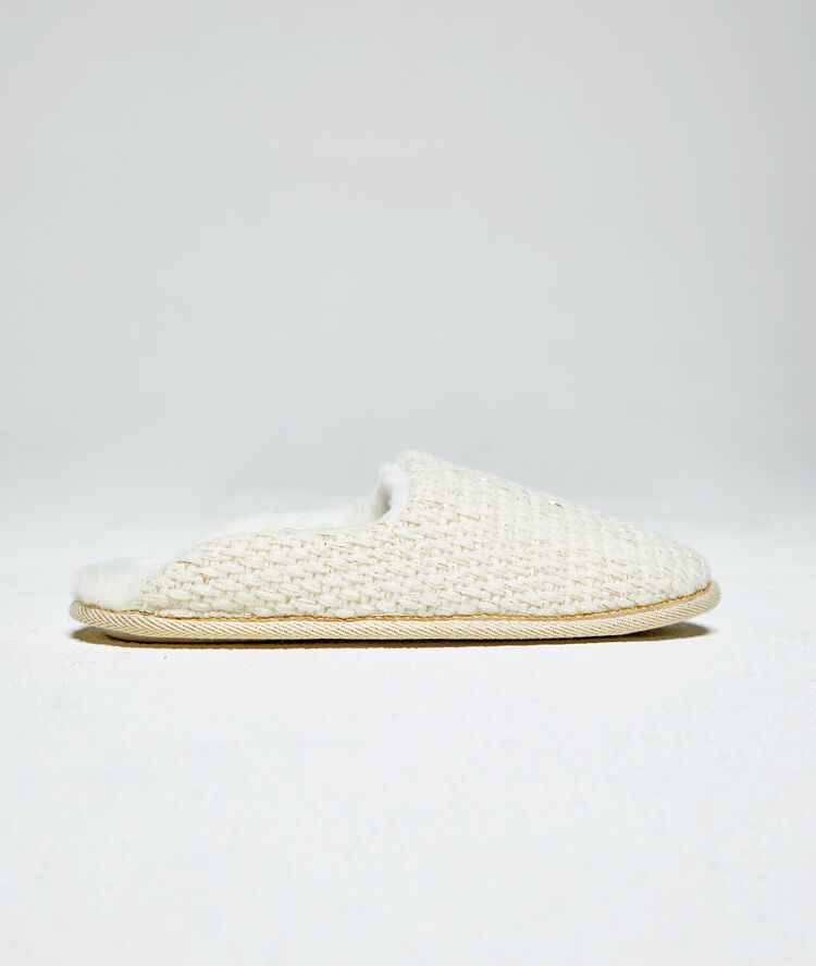 Zapatillas destalonadas crudo.