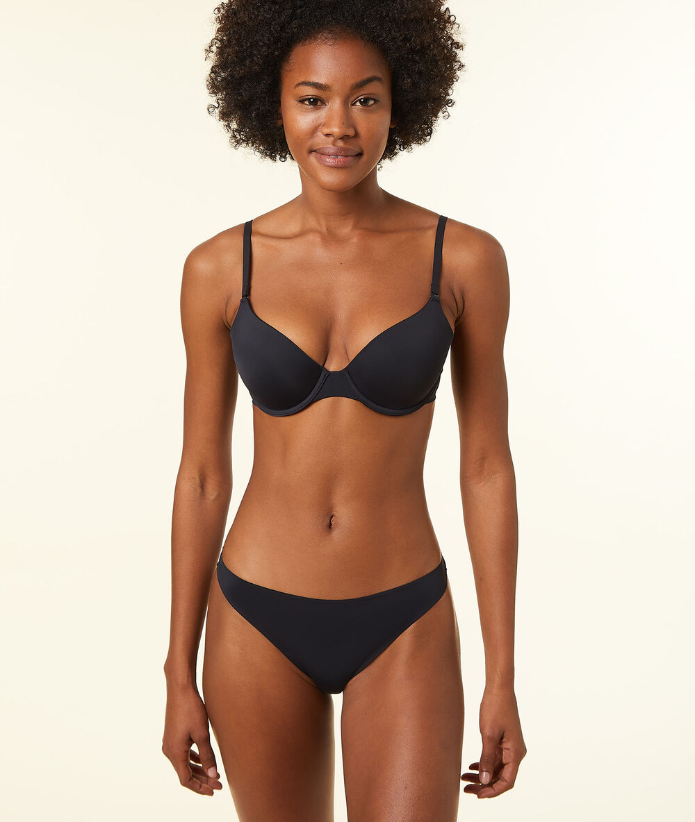 Tanga micro negro.