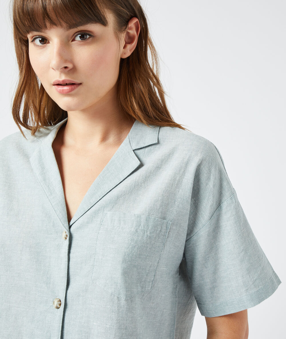 Camisa pijama celadón.