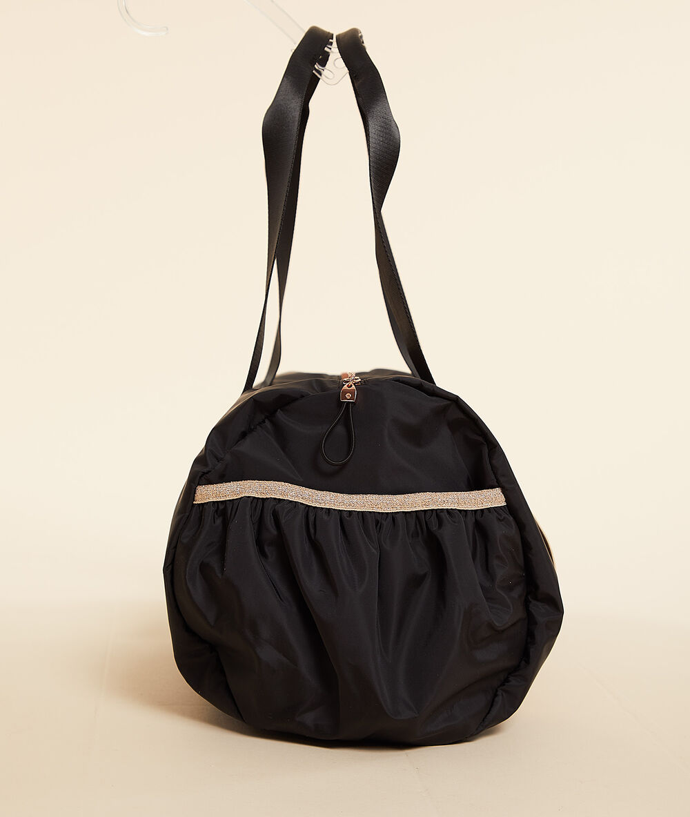 Bolsa deportiva negro.