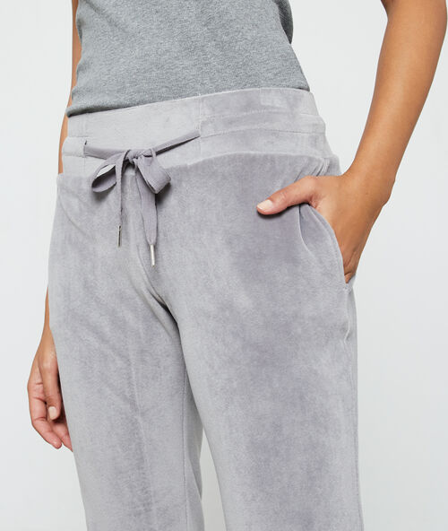 Pantalón efecto terciopelo c.gris.
