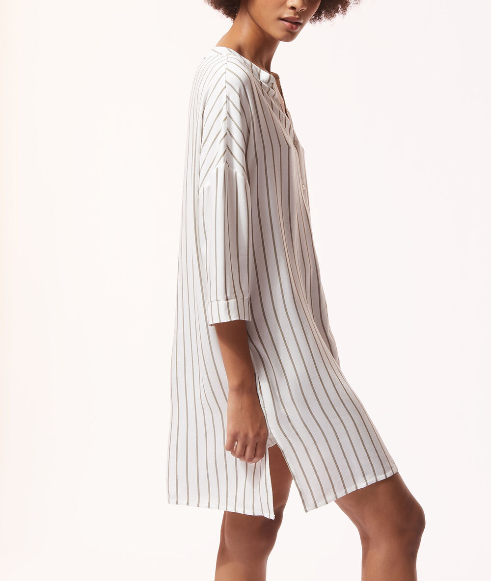 Camisón corto, estampado de rayas crudo.