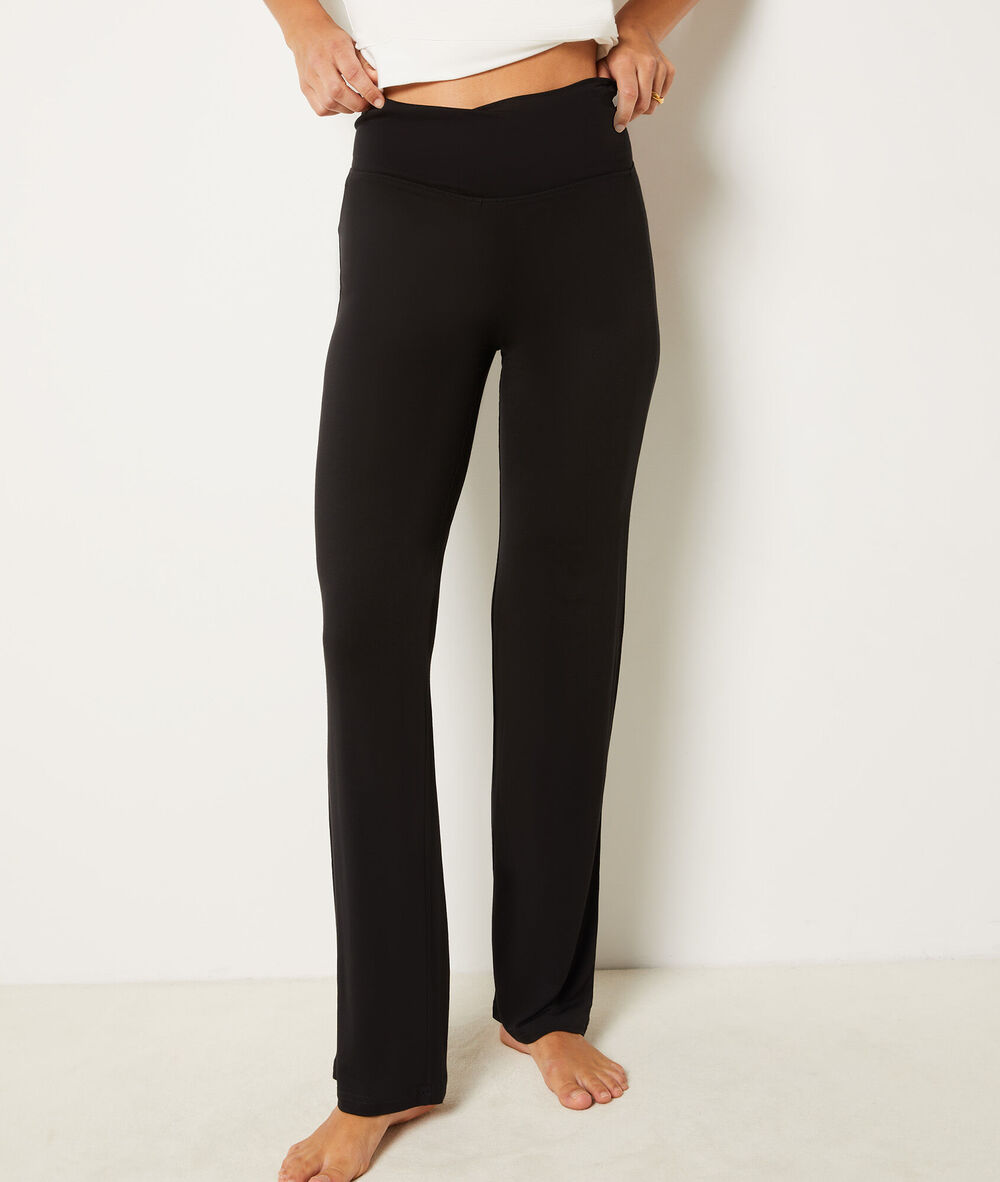 Pantalón largo de viscosa negro.