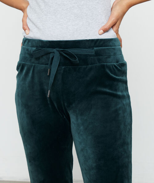 Pantalón homewear terciopelo verde.