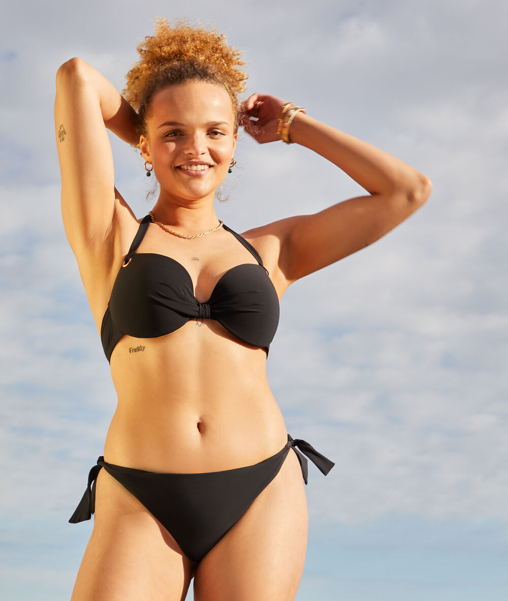 Sujetador bikini con foam lisa. copa d-e negro.