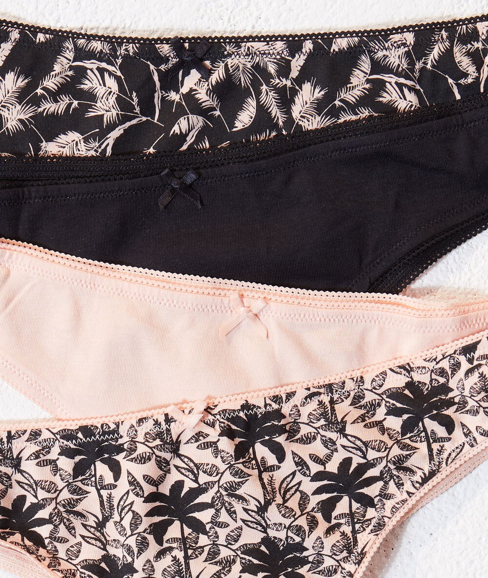 Lote de 4 tangas estampados rosa.