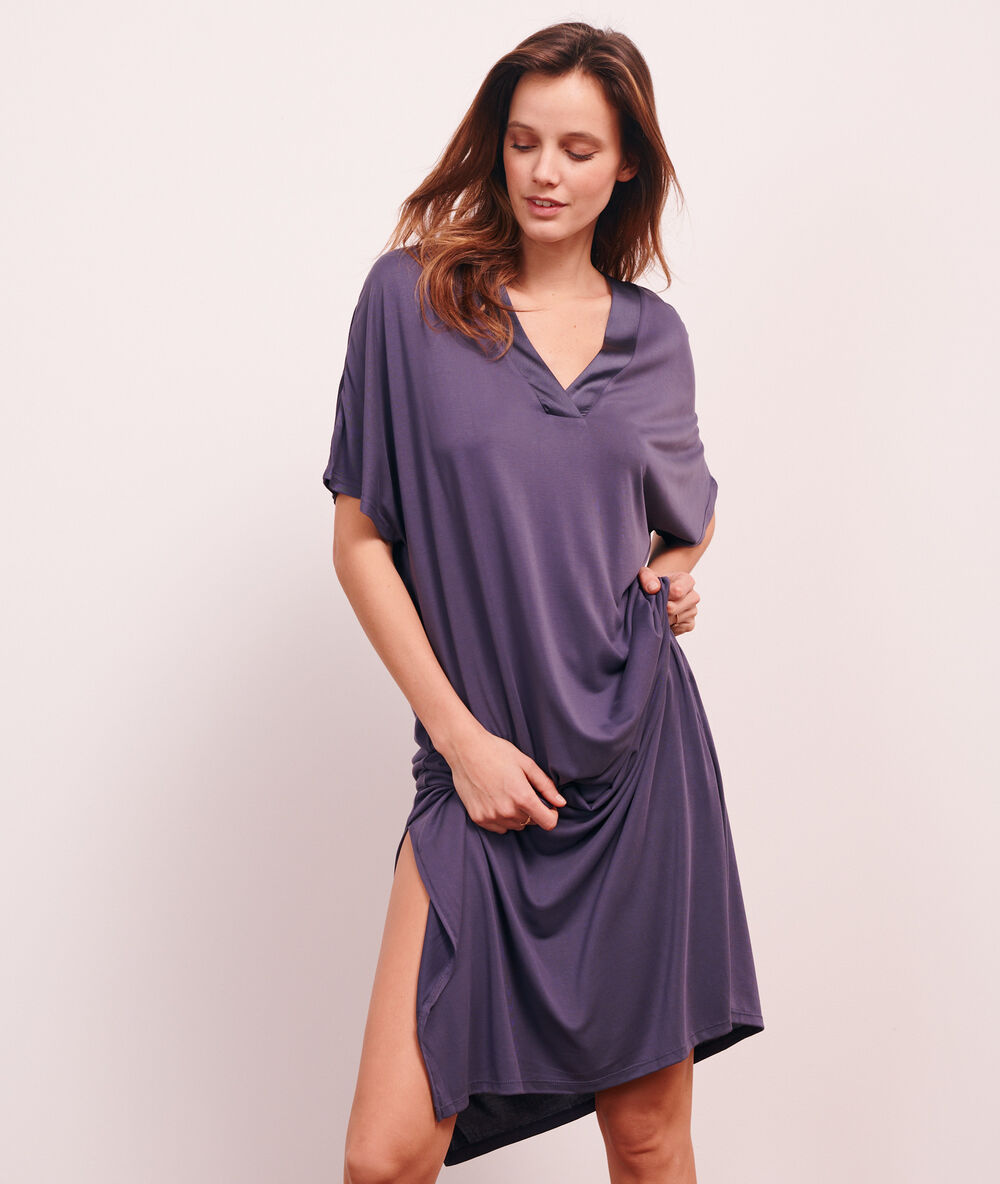 Chemise de nuit longue indigo.