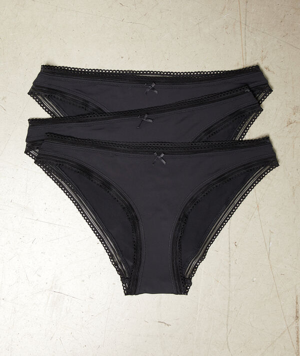 Lote de 3 braguitas con bordes calados Lote de 3 braguitas con bordes calados;${refinementColor}