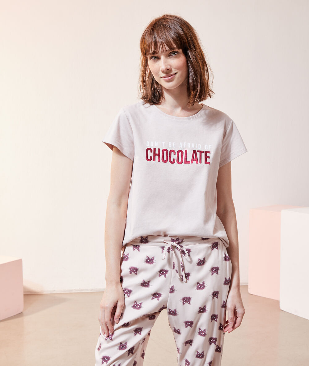 Camiseta 'chocolate' rosa.