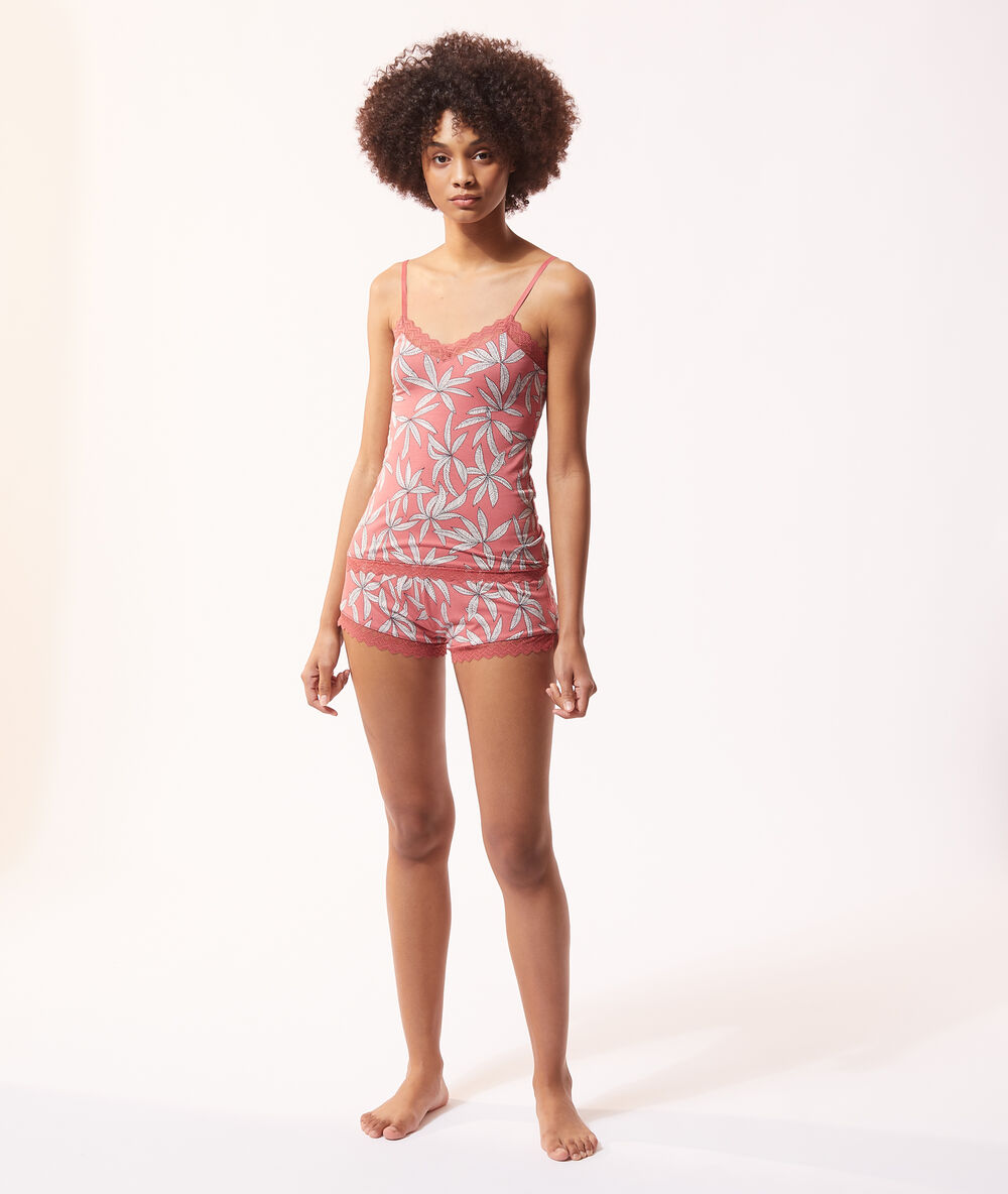 Top estampado rojo.