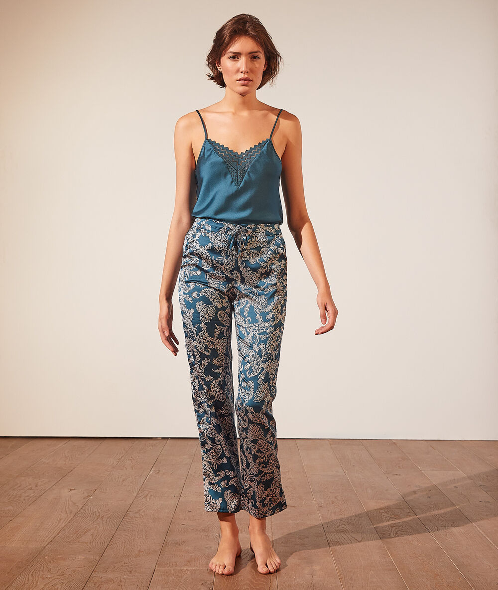 Pantalón pijama estampado verde.