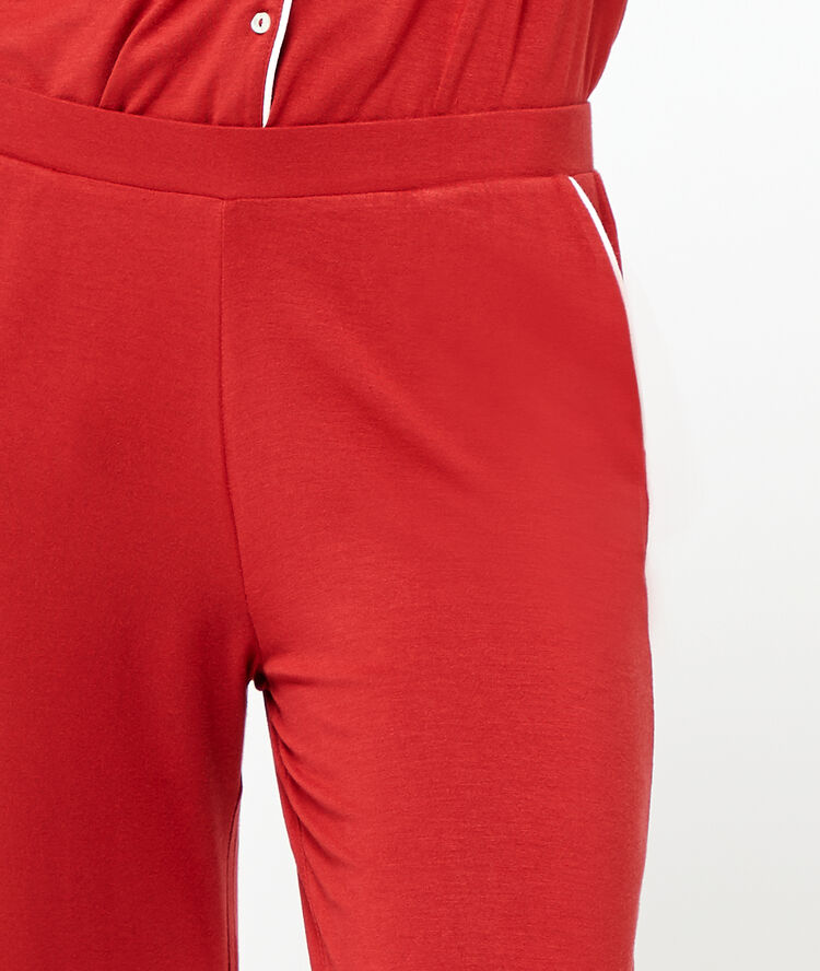 Pantalón liso de viscosa rojo teja.