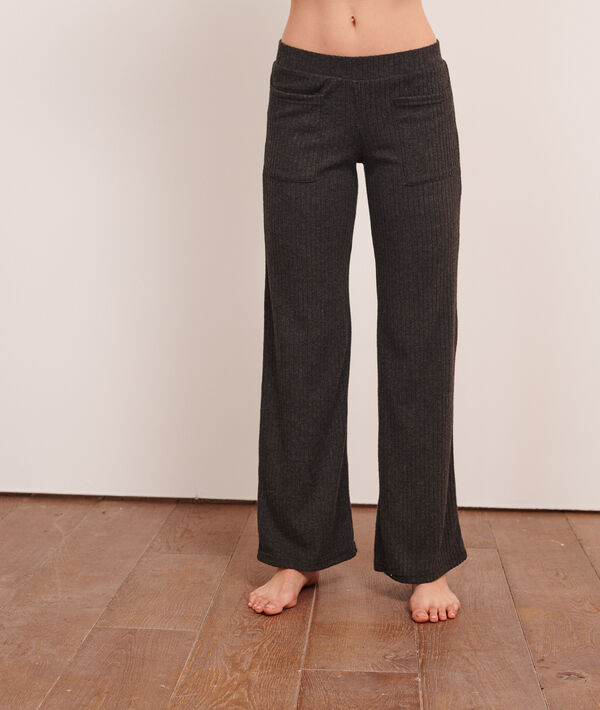 Pantalón canalé Pantalón canalé ;${refinementColor}