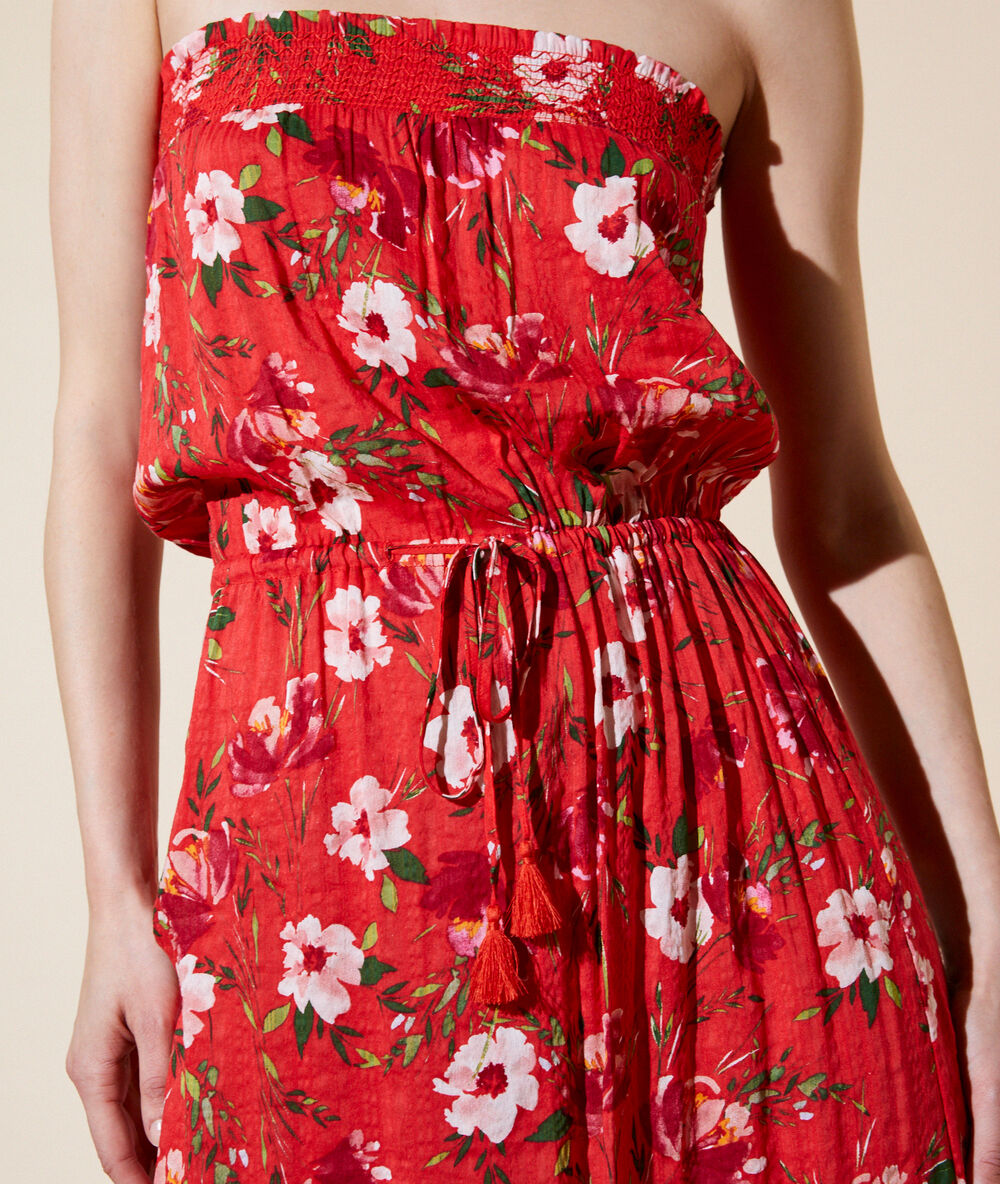 Vestido largo estampado floral rojo.