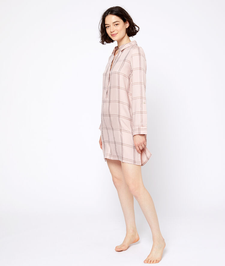 Camisón manga larga estampado de cuadros rosa.