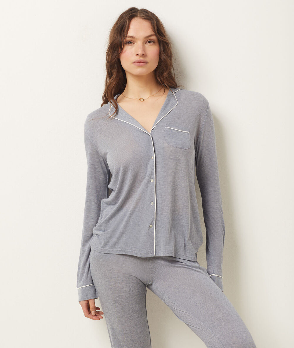 Camisa pijama lisa azul marino.
