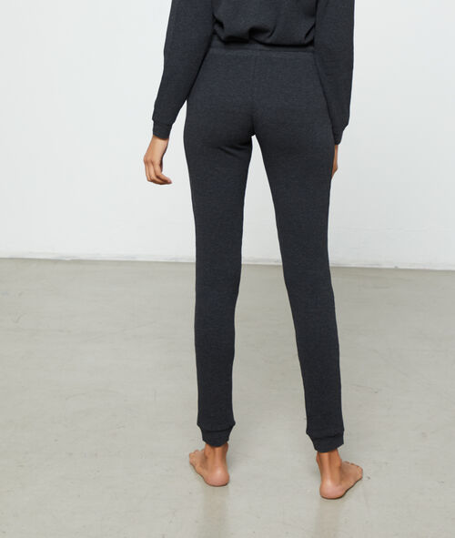 Pantalón homewear ajustado Pantalón homewear ajustado