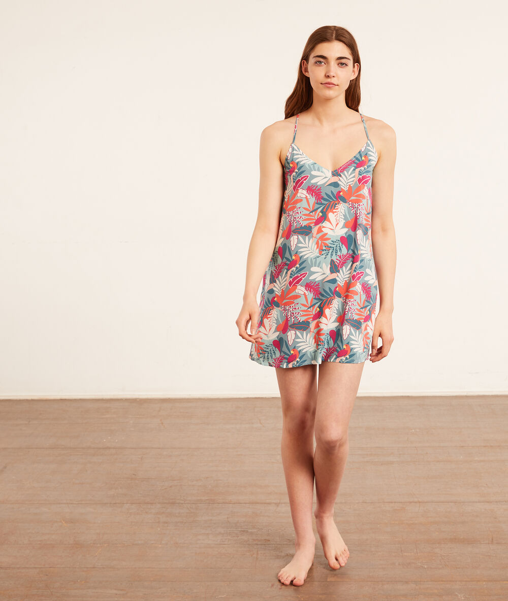 Camisón estampado tropical multicolor.