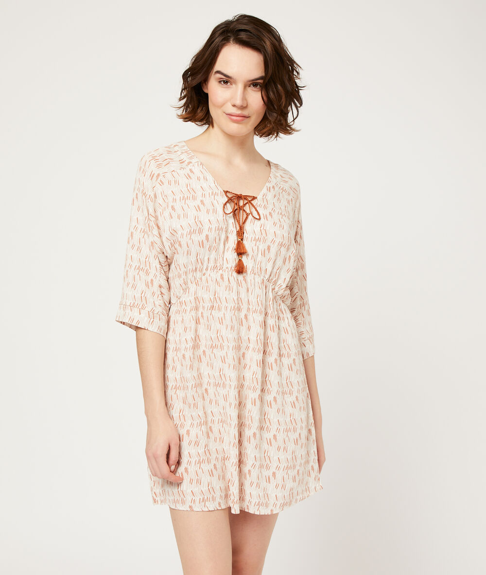 Camisón estampado con pompones terracota.