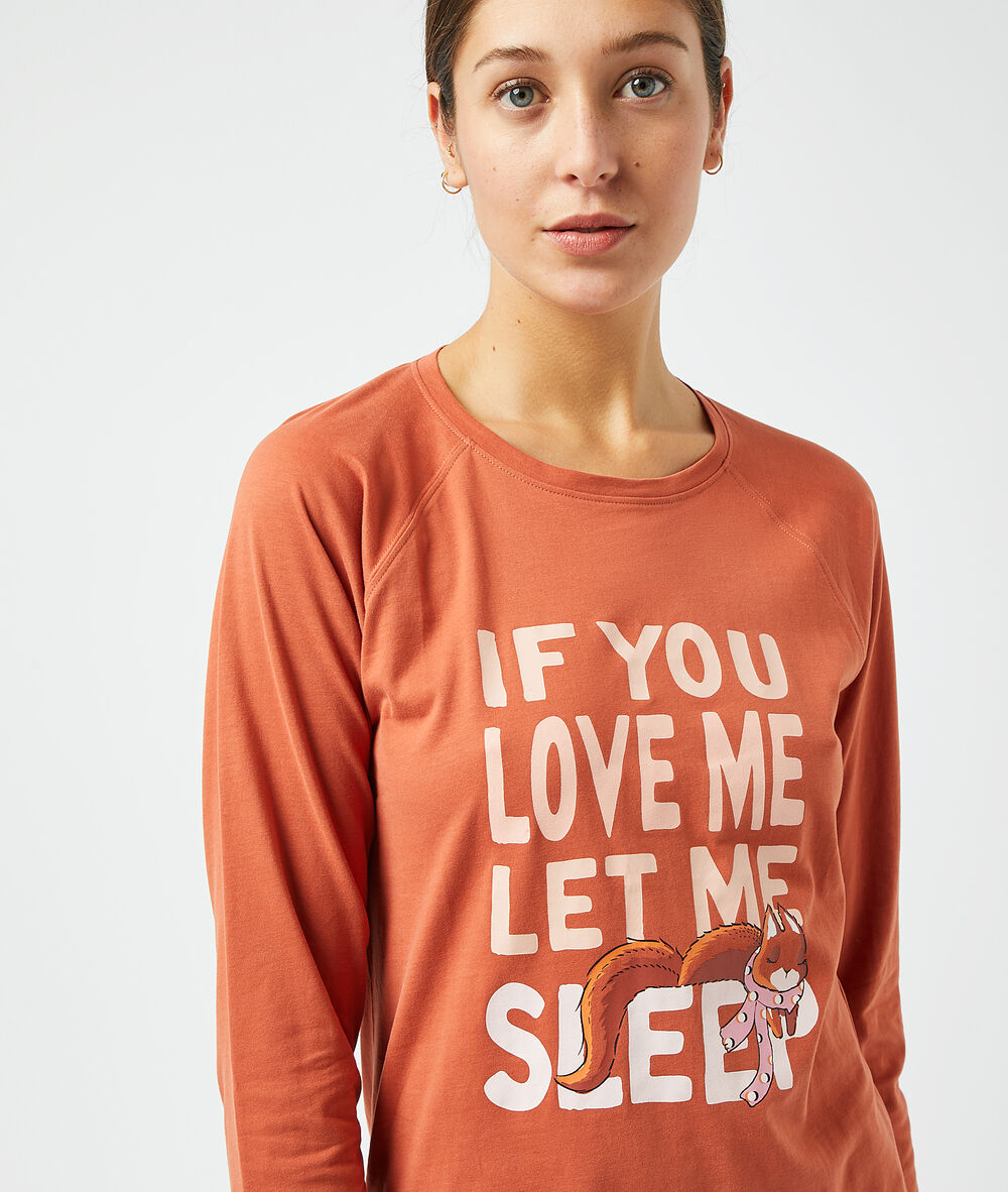 Camiseta manga larga rojo teja.