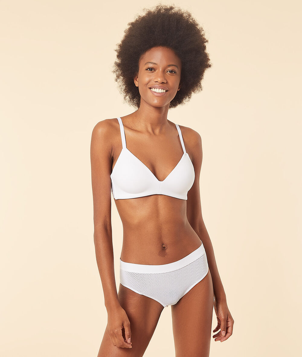 Braguita brasileña de microfibra blanco.