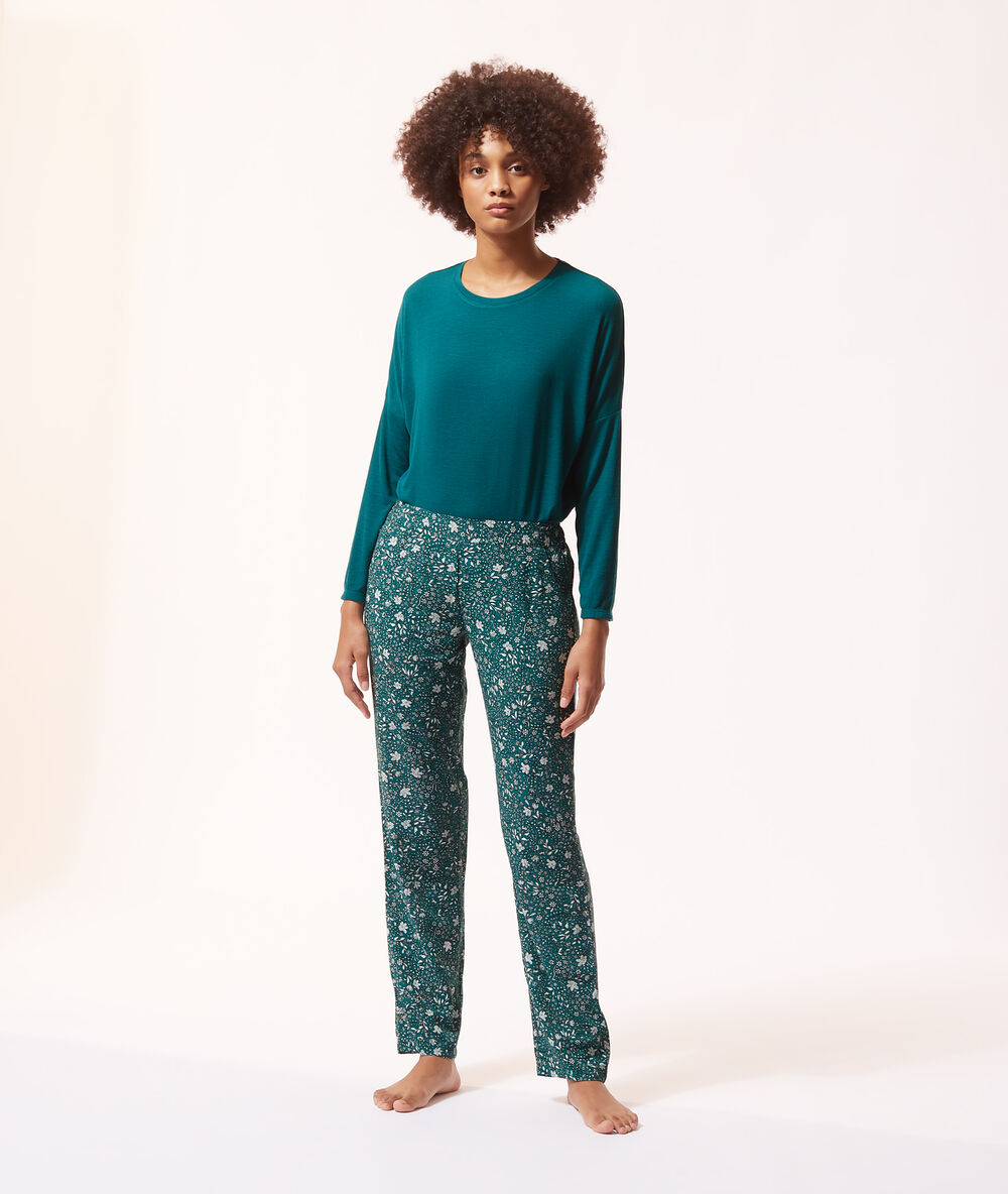 Pantalón pijama estampado verde.