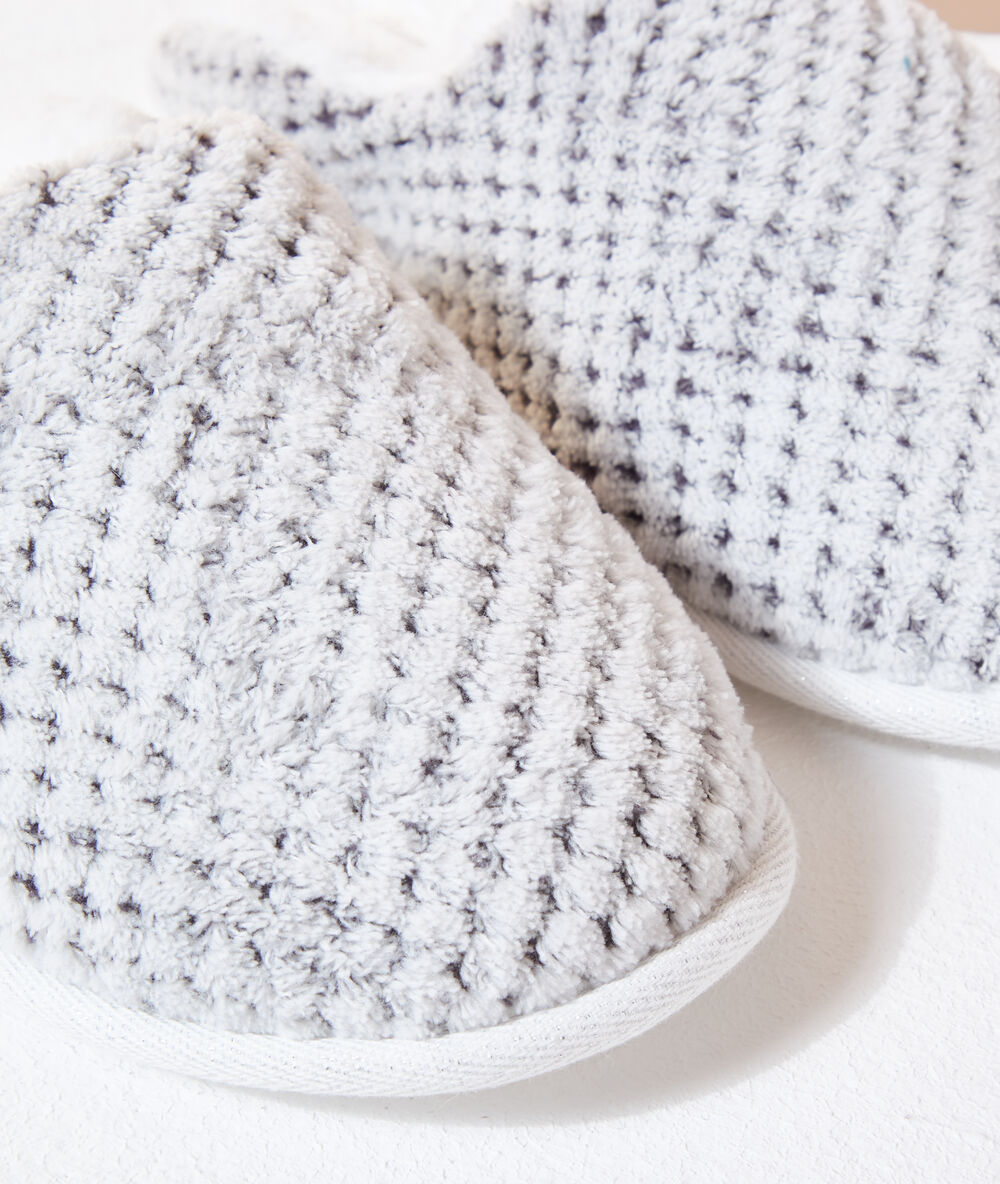 Zapatillas mullidas con forro interior c.gris claro.