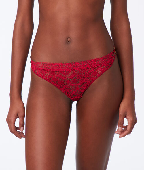 Tanga de encaje con adornos Tanga de encaje con adornos