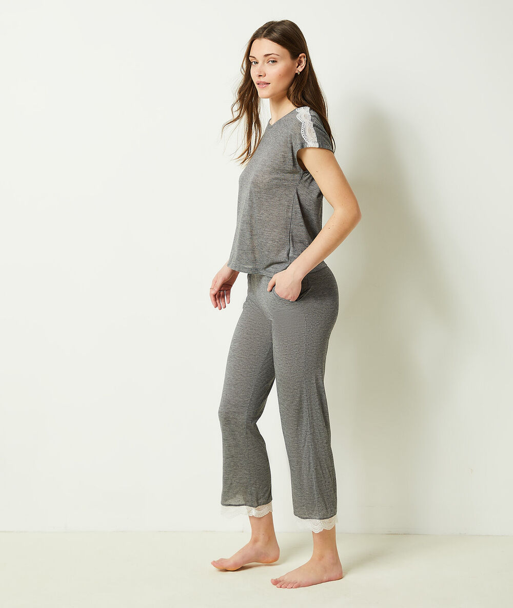 Pantalón 7/8 motivos de encaje c.gris.