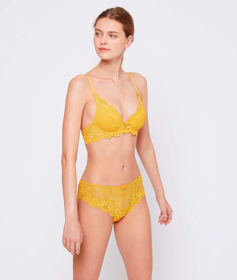 Culote de encaje floral amarillo.