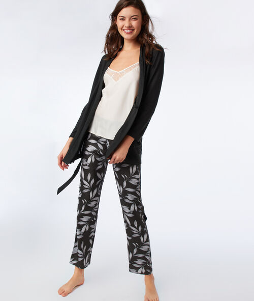 Pijama 3 piezas estampado hojas Pijama 3 piezas estampado hojas