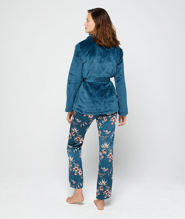 Pijama 3 piezas de satén y encaje Pijama 3 piezas de satén y encaje