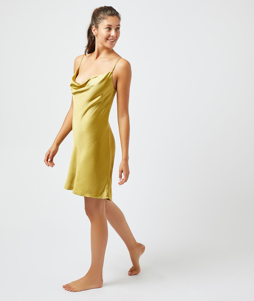 Camisón satinado anís.